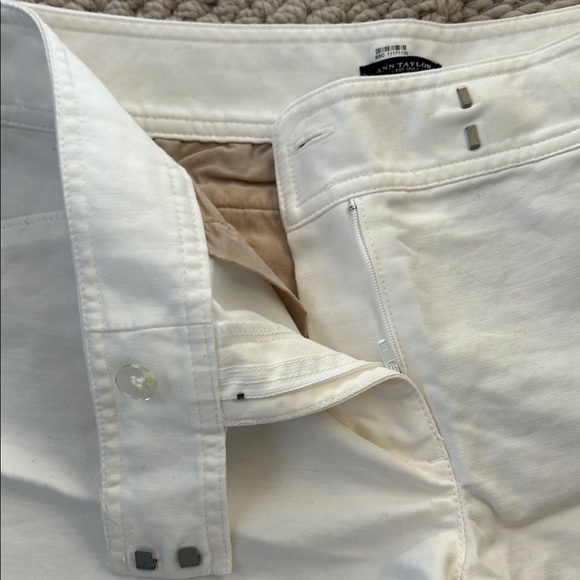 Women's Size 6 White Shorts - Picture 7 of 7